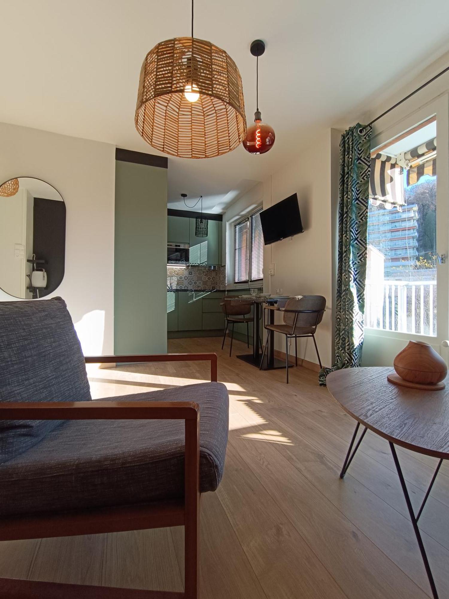 Meuble 3 Etoiles - Piscine- Balcon - Tennis Appartement *